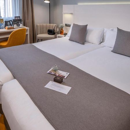 Serhs Carlit Boutique Hotel Барселона Екстериор снимка