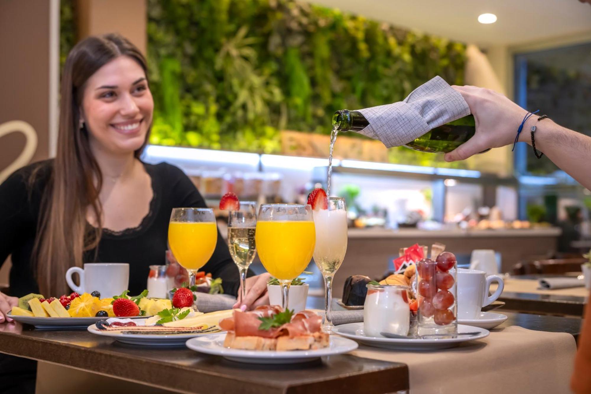 Serhs Carlit Boutique Hotel Барселона Екстериор снимка