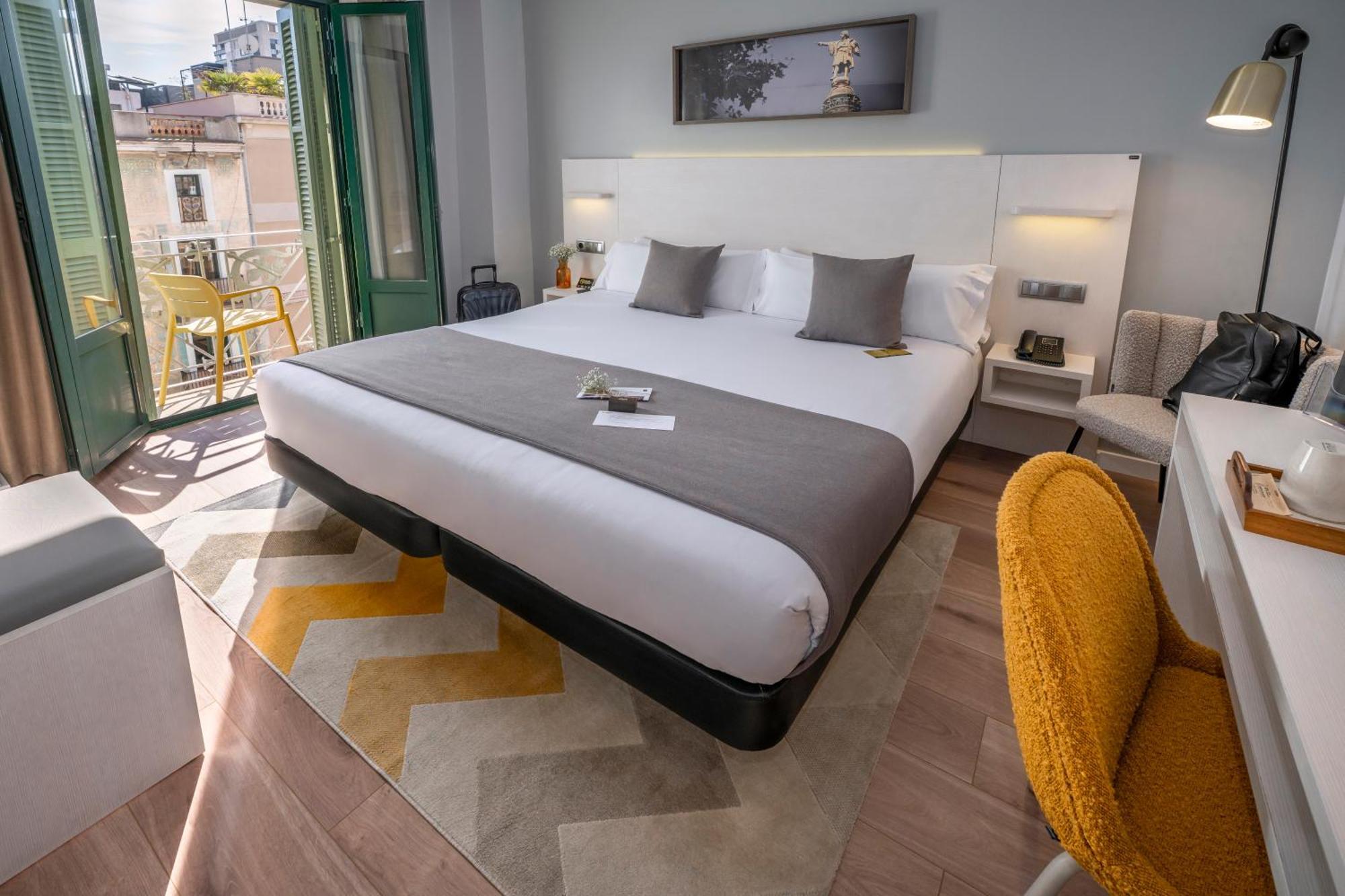 Serhs Carlit Boutique Hotel Барселона Екстериор снимка