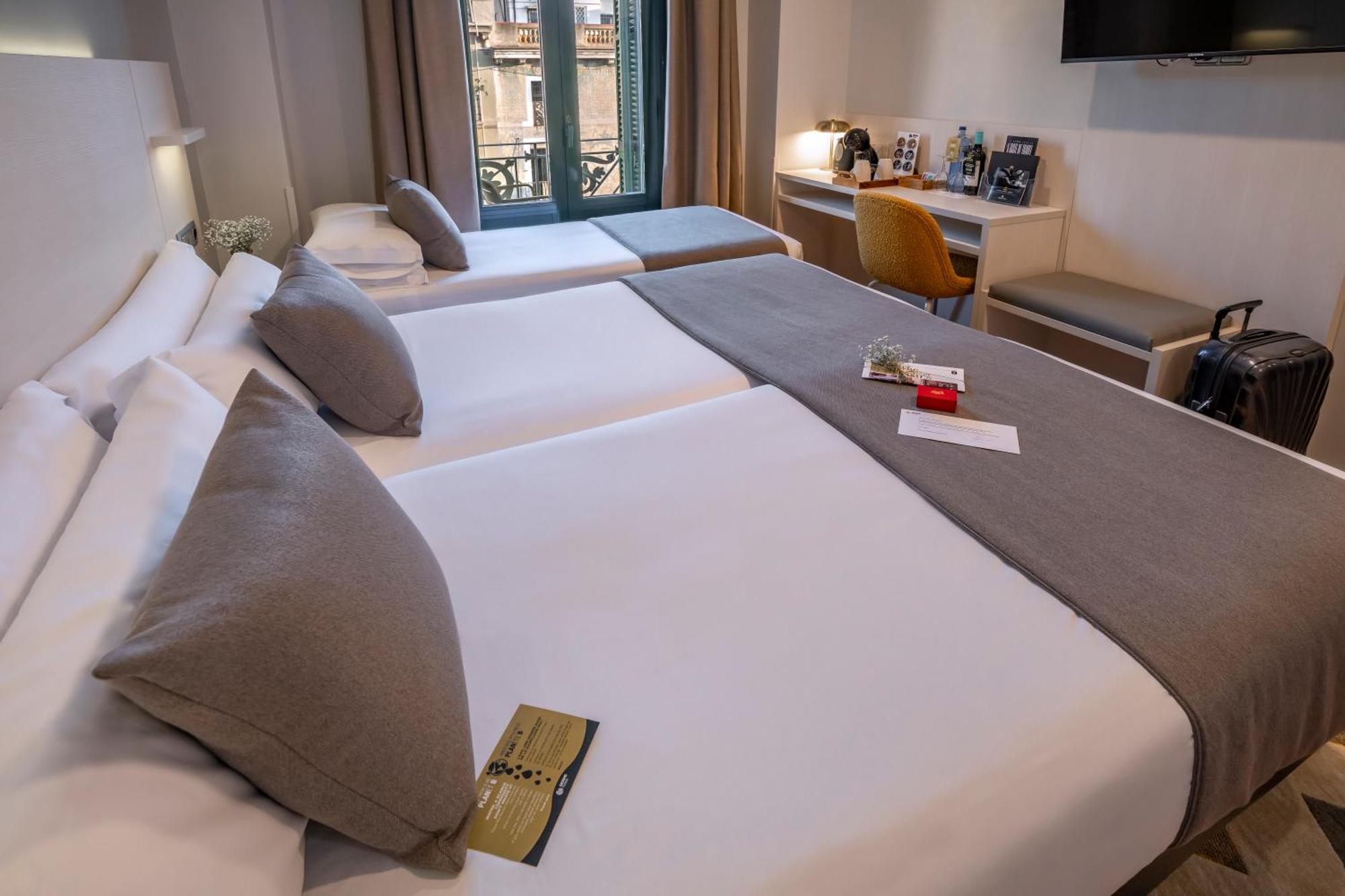 Serhs Carlit Boutique Hotel Барселона Екстериор снимка
