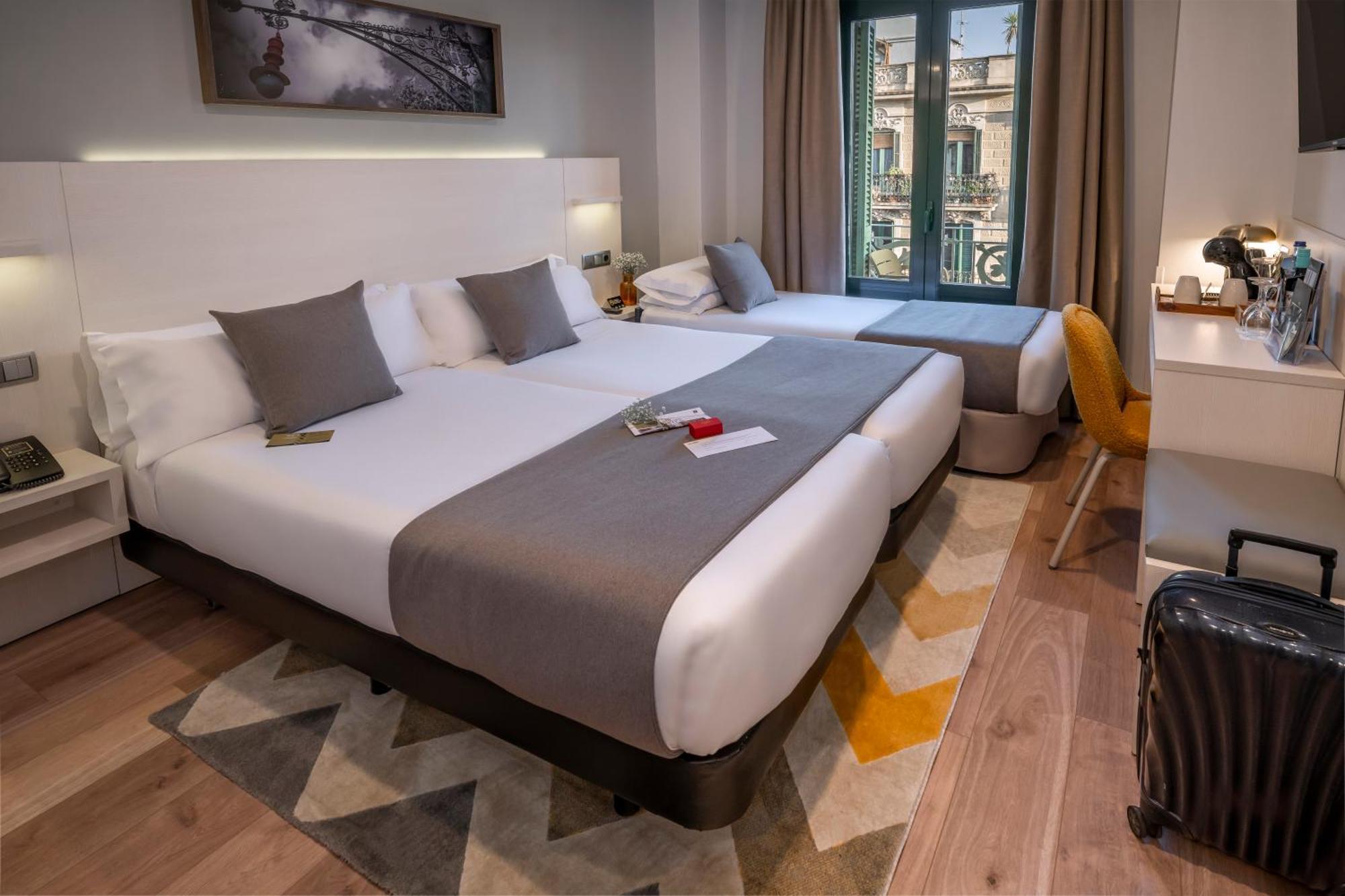 Serhs Carlit Boutique Hotel Барселона Екстериор снимка