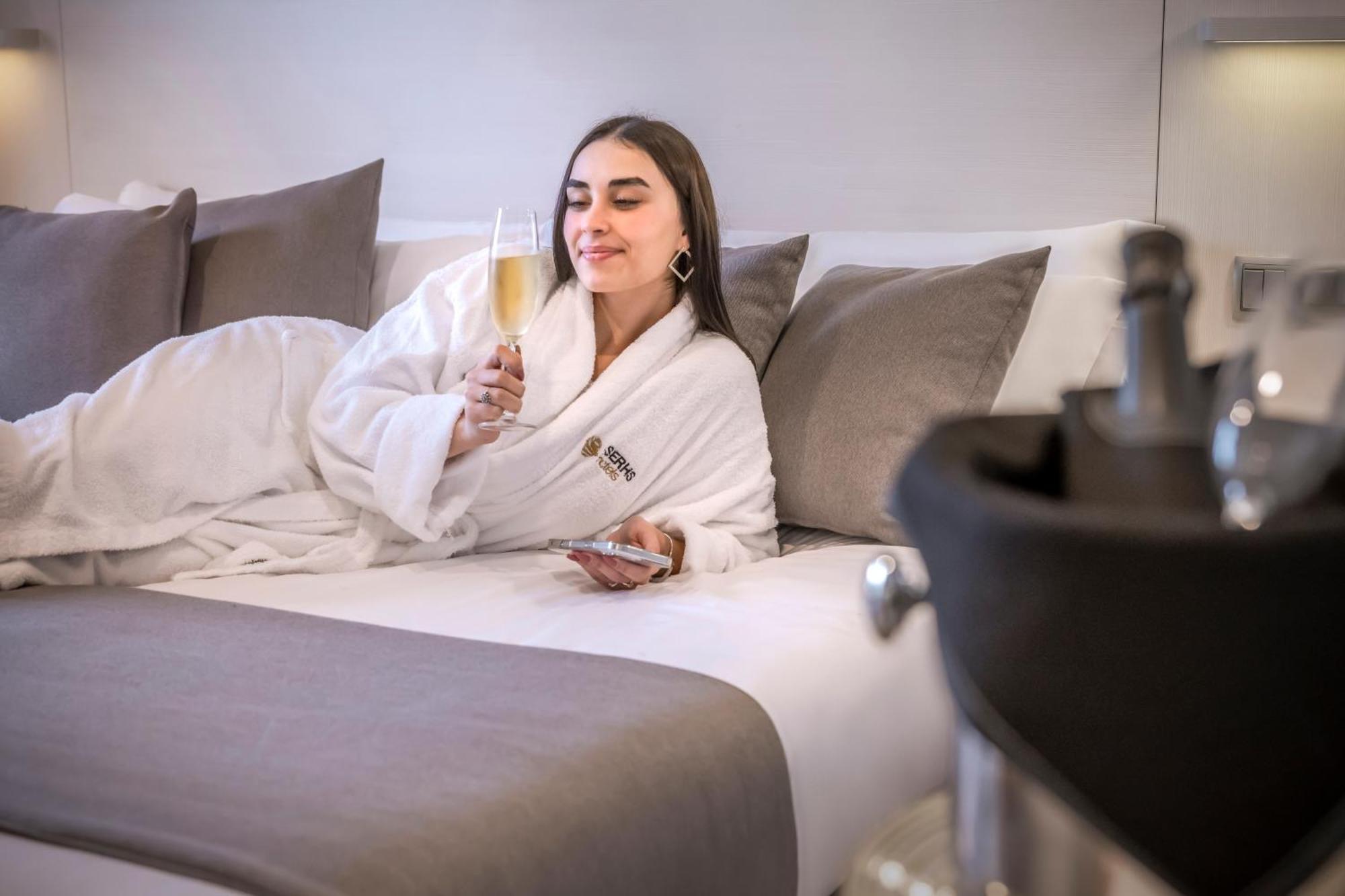 Serhs Carlit Boutique Hotel Барселона Екстериор снимка