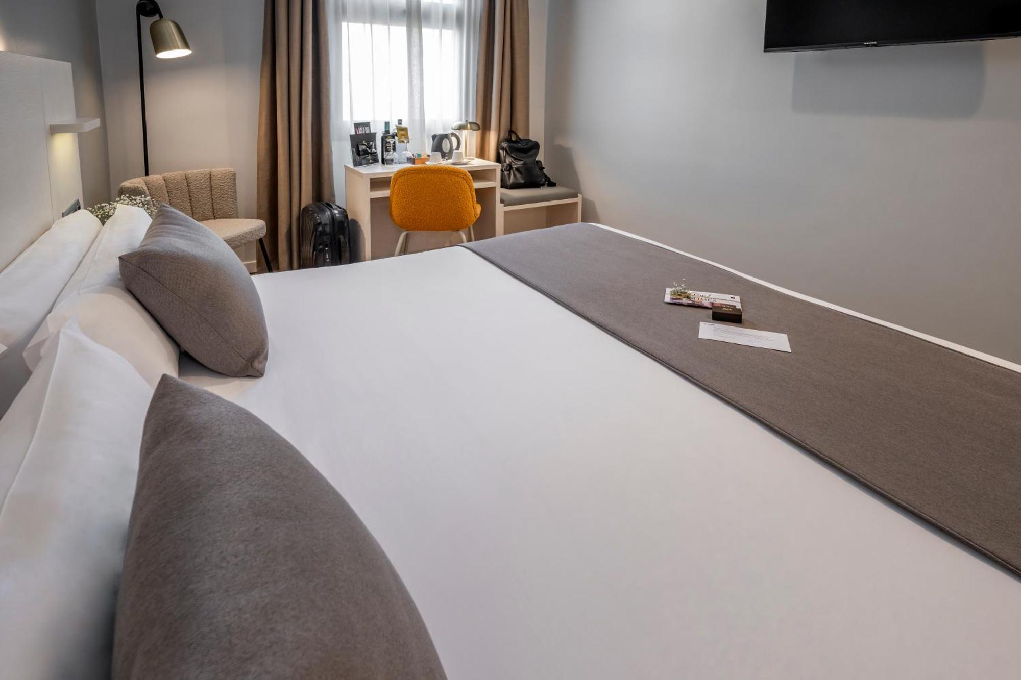Serhs Carlit Boutique Hotel Барселона Екстериор снимка