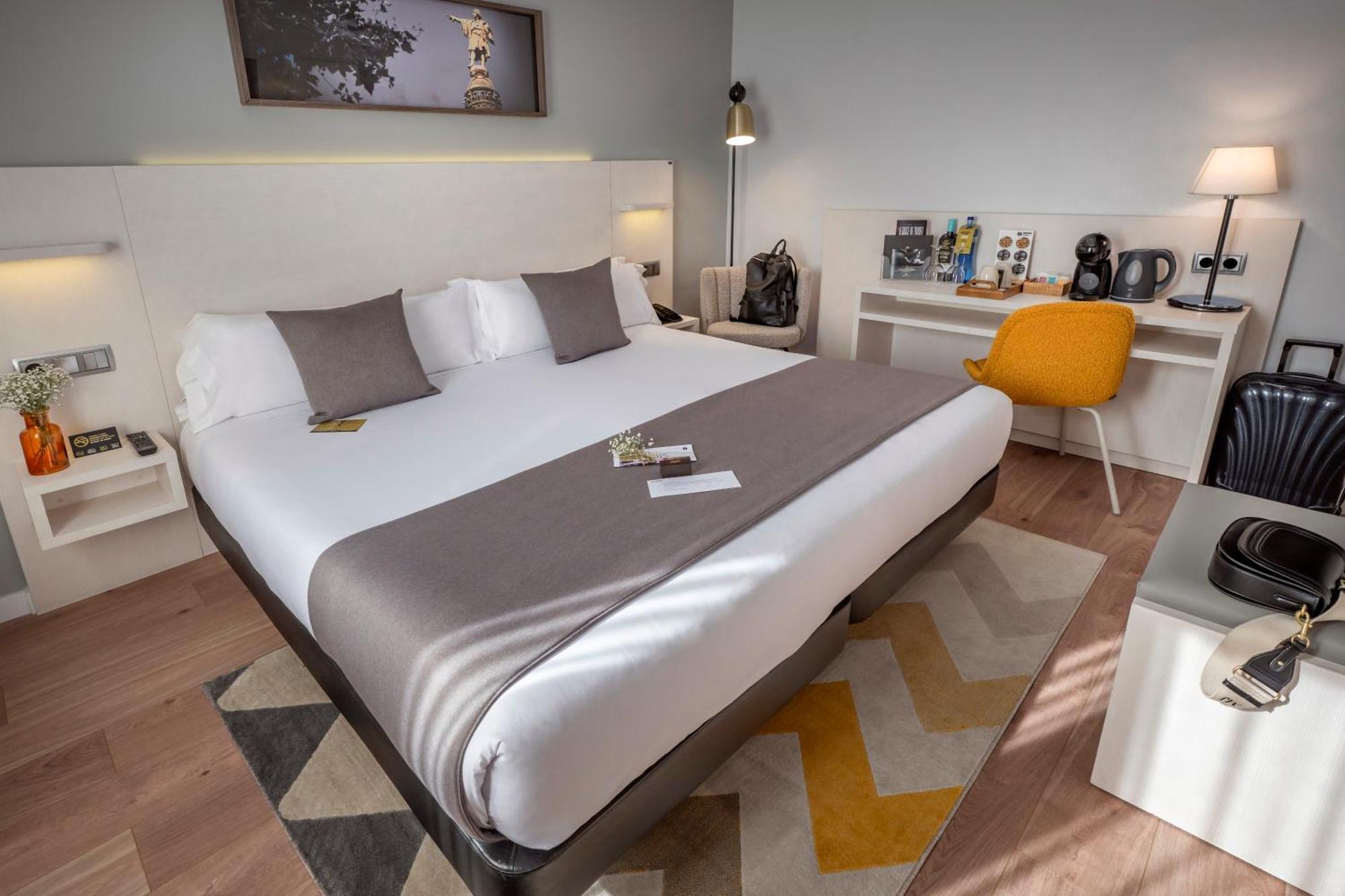 Serhs Carlit Boutique Hotel Барселона Екстериор снимка