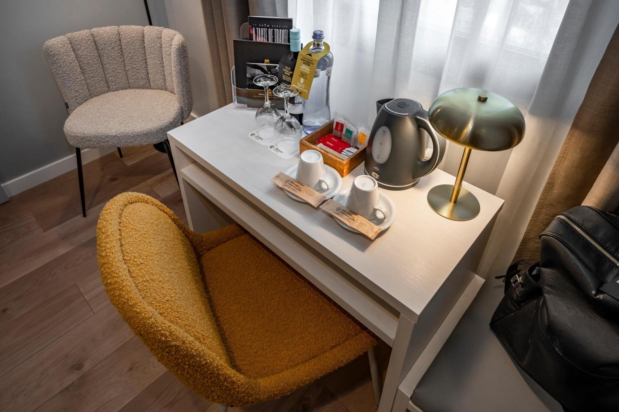 Serhs Carlit Boutique Hotel Барселона Екстериор снимка